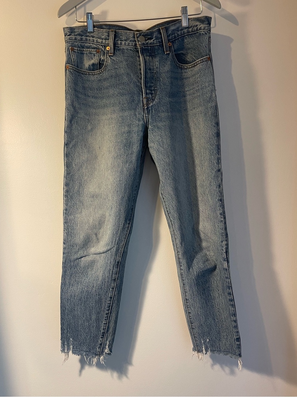 Levis Wedgie Fit High Rise Raw Hem Medium Wash Denim Straight Jeans 30